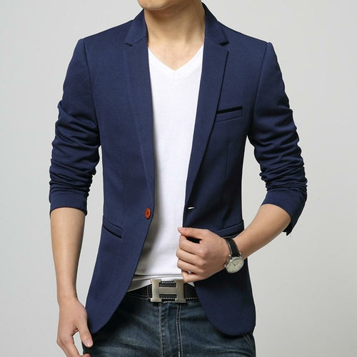 Blazer de hombre con corte ajustado.